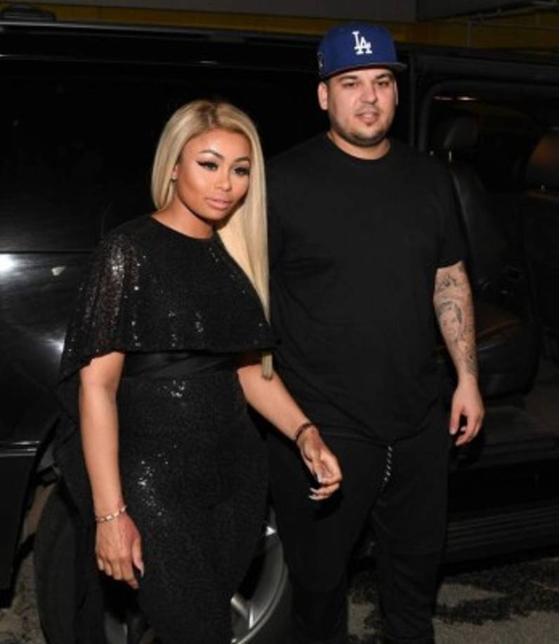 12. El romance de Blac con el hermano de su rival.<br/>En enero, Blac Chyna dio a conocer una fotografía en la que aparece del brazo de Rob Kardashian, hermano de Kylie Jenner, la novia de Tyga, su exprometido y padre de su hijo. <br/>Aunque todos creyeron que la exbailarina y celebridad televisiva solo se estaba aprovechando de su vulnerabilidad, pues en estos momentos él se encuentra lidiando con sus problemas de sobrepeso y su diabetes, recién diagnosticada, lo cierto es que en abril la pareja se comprometió en matrimonio y el mes pasado se convirtieron en padres de una niña, a quien llamaron Dream.