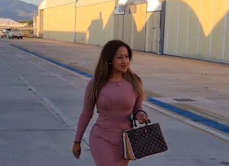 En su red social de Facebook, tiene 4 mil 383 seguidores. El pasado mes de febrero, la candidata presumió un viaje a Medellín, Colombia.