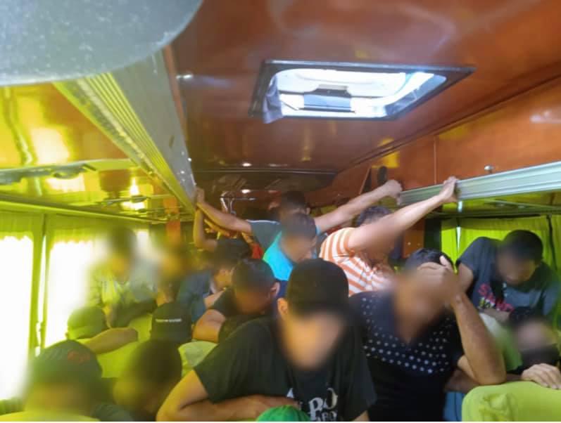 Autoridades detienen a casi 200 migrantes en el centro de México