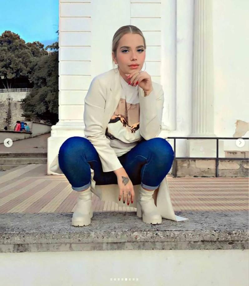 En los últimos días se filtraron en redes sociales fotos y videos íntimos de Jennifer Funes, asegura que “han sido días complicados”. “A ninguna mujer le va a gustar que alguien en quien uno confió venga a querer dañarte de esa manera, más aún cuando la gente solo sabe hablar, decir que es puro show, mujeres diciendo que eso es lo que uno se merece, gente confundiendo que ese es mi contenido de OnlyFans”.