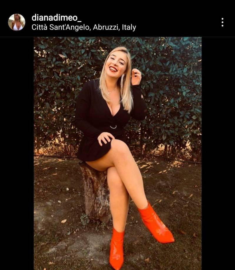 En cuanto a su carrera deportiva, según comentó ella en una entrevista con el portal Gioco Pulito, terminó el curso de árbitro en diciembre de 2015 e hizo su debut en un torneo en Pescara.