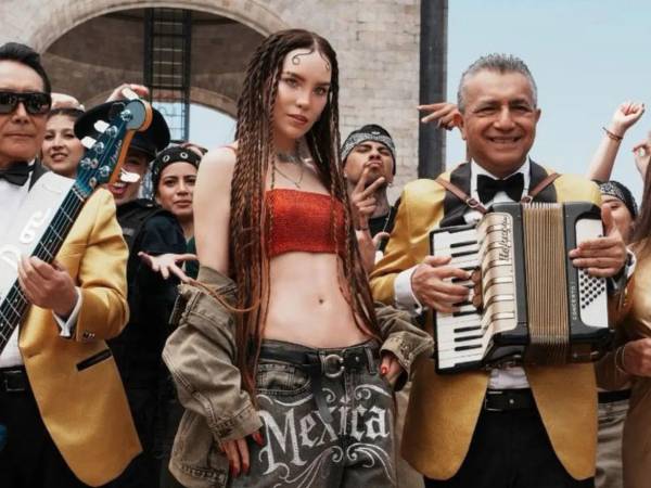 Belinda y Los Ángeles Azules se unieron para grabar un tema que será incluído en el álbum de canciones del Mundial de Fútbol de este año.