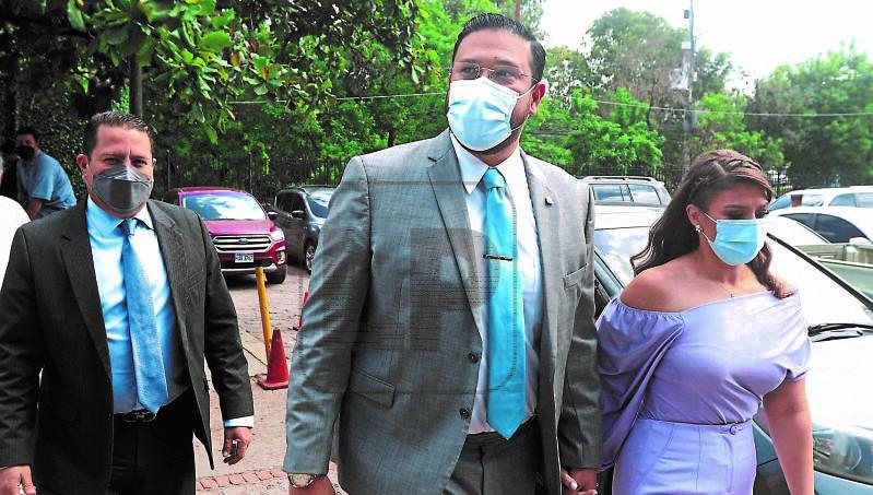 Juez niega cambio de medidas para Mauricio Rivera y seguirá suspendido como diputado