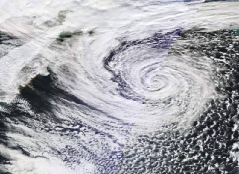 La tormenta Greyson se convertirá en una 'bomba ciclónica' que afectará desde el norte de la Florida hasta Nueva York.