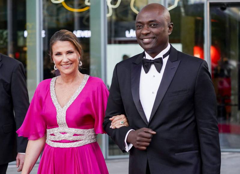 La princesa Märtha Louise, hija mayor de la pareja real noruega, se casará con él dentro de un año aproximadamente, el 31 de agosto de 2024.