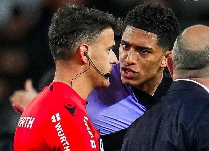 Jude Bellingham, salió expulsado, pero directo a redes para darle retuit a lo que decían sobre el caso de Gil Manzano.