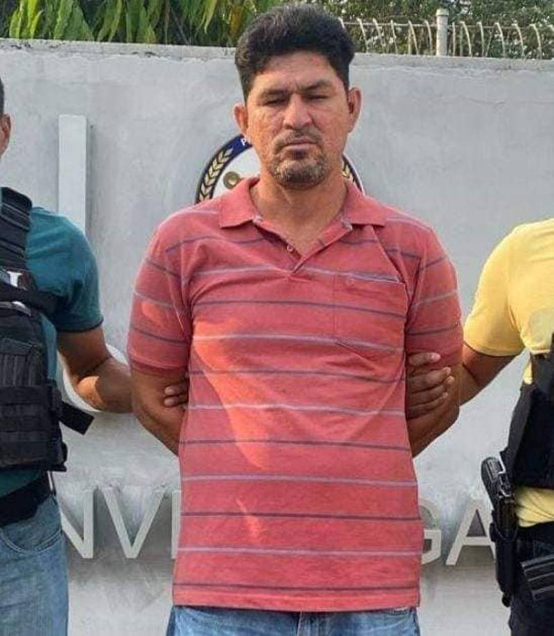 Jhony Alexander Arita Martínez, de 40 años, de oficio albañil y apodado “Maseca”, fue capturado el 11 de abril del 2024 en la aldea Monterrey, jurisdicción de Choloma, Cortés, 