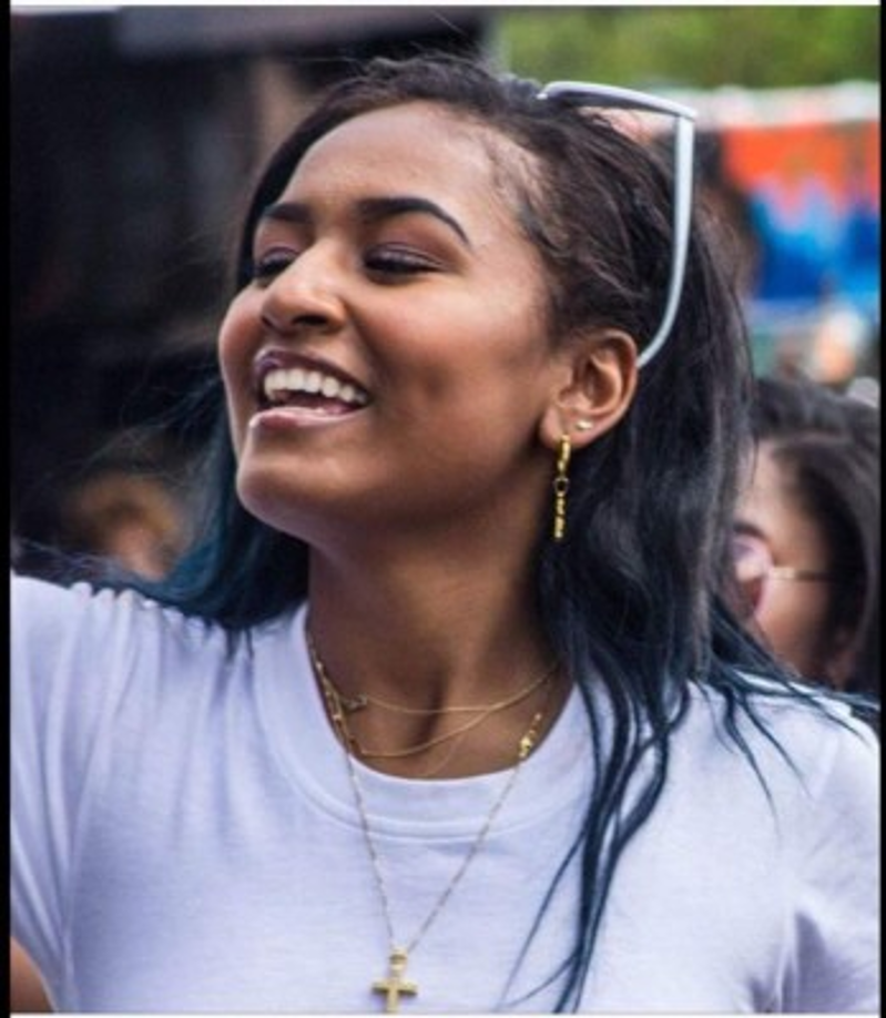 Sin embargo, la ex primera dama aclaró que ninguna de sus hijas se sienten resentidas con sus famosos padres por vivir bajo el escrutinio público.