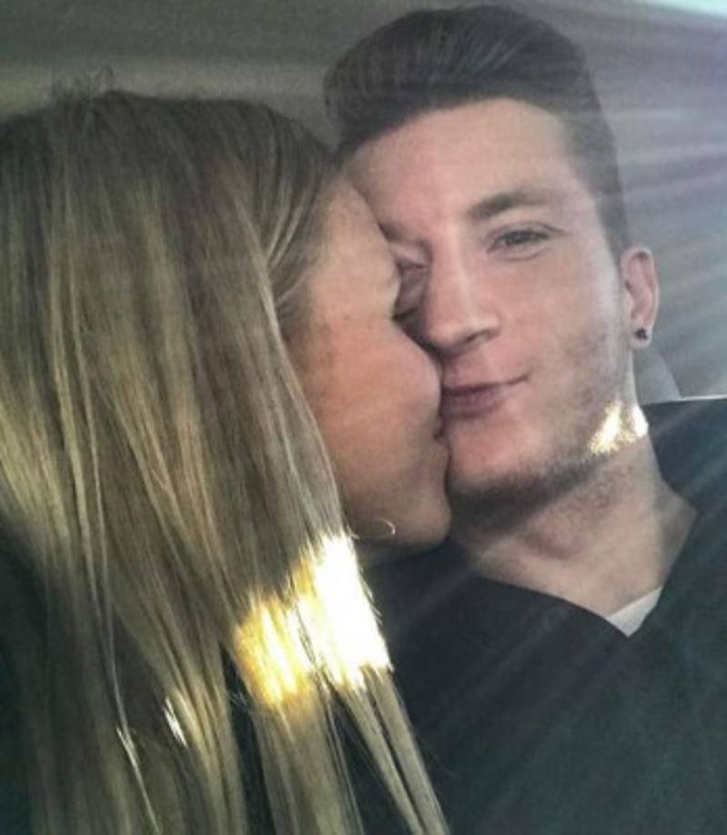 <br/><br/>El presente de la pareja que conforman Marco Reus y Scarlett Gartmann no es el mejor. El futbolista vive una verdadera pesadilla por una interminable seguidilla de lesiones, mientras que la modelo irá a tribunales por sus posteos en la red social Instagram.<br/>