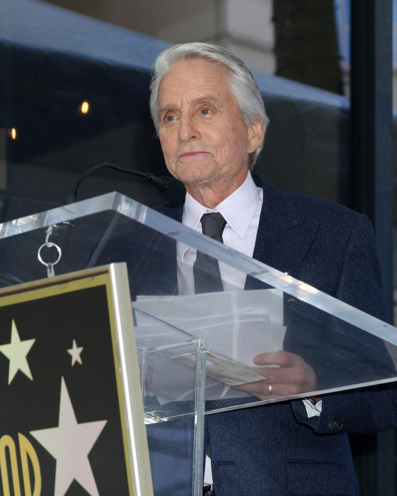 Una aguja con VIH: la amenaza que aterrorizó a Michael Douglas en los Oscar