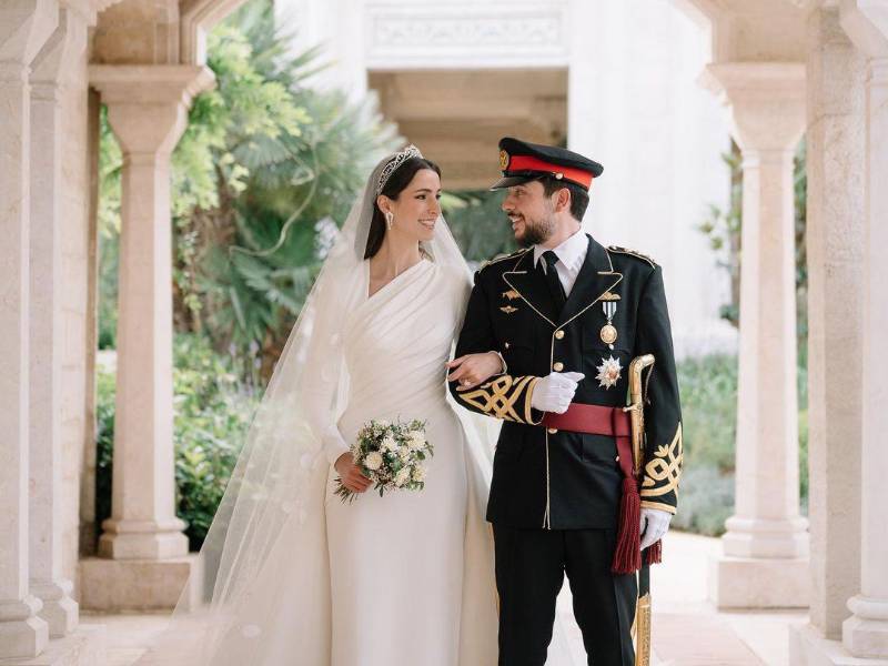 Los príncipes jordanos Rajwa Al Saif y Husein bin Abdalá II.