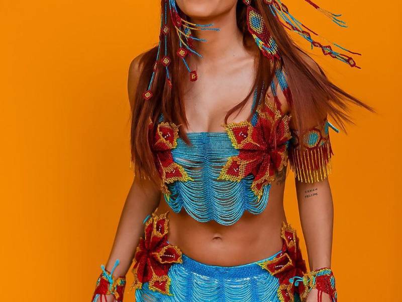 Anitta rompe contrato con Warner Music.