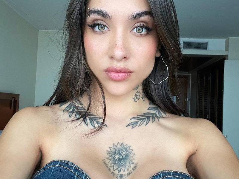 <b>La cantante argentina, María Becerra,</b> se encuentra actualmente en Chile, participando en el prestigioso festival de <b>Viña del Mar</b>. Más allá de su rol como parte del jurado del certamen, la artista tiene programada una actuación en vivo en este emblemático escenario.