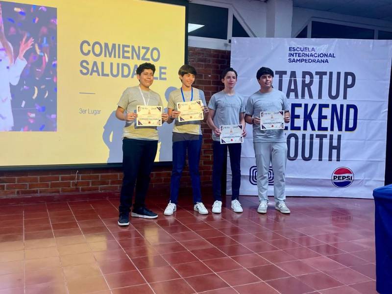 Tercer lugar: Idea de negocio, Comienzo saludable: Gabriel Hall (EIS), Eugenio Canahuati (EIS), Liam Werner (EIS) y Adrian Oliva (El Alba).