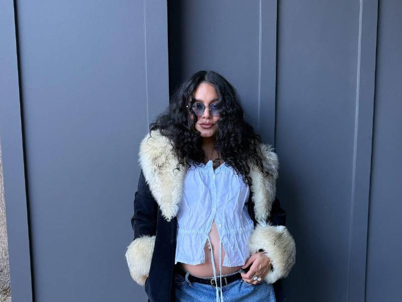 La estrella de High School Musical presume su pancita de embarazo.