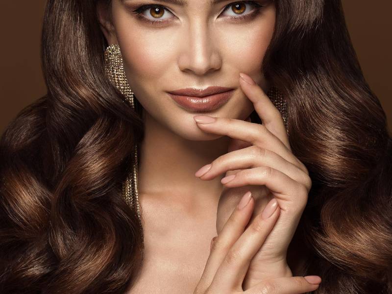 Recuerda siempre acudir con profesionales y un centro que esté certificado para no llegar a dañar tu piel y luego aparezcan manchas, quemaduras o algún tipo de irritación en tu cuerpo.