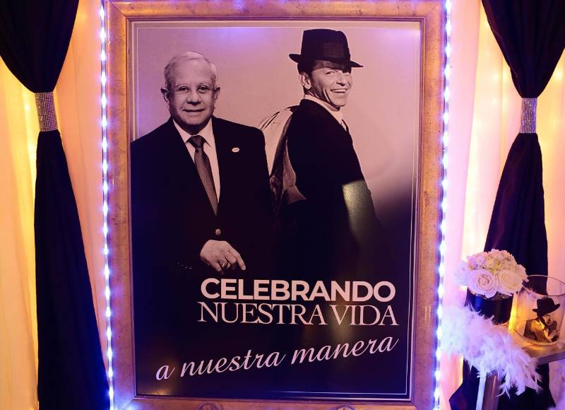 Roger Valladares festeja un año más de vida con sus seres queridos