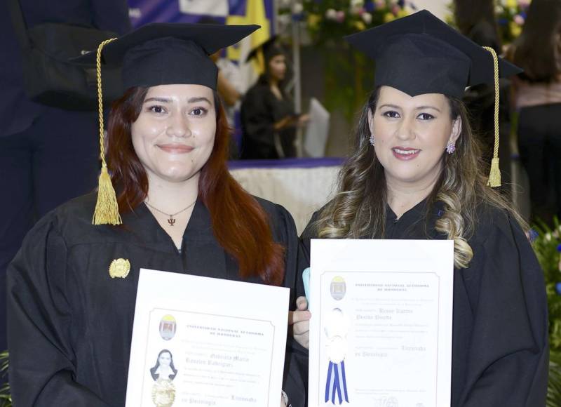 Gabriela Rosales y Bessy Pineda