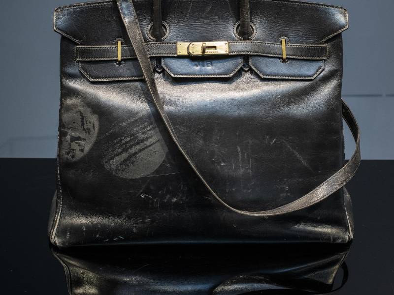 El prototipo de la Birkin Hermès, creada para Jane Birkin en 1984, se vendió recientemente por 10,1 millones de dólares.
