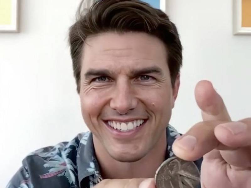 Fotograma de un ‘deepfake’ (video falso) en el que Tom Cruise hace un truco con una moneda.