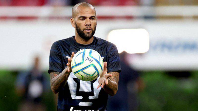 La Audiencia de Barcelona acordó dejar en libertad provisional a Dani Alves, bajo fianza de un millón de euros.
