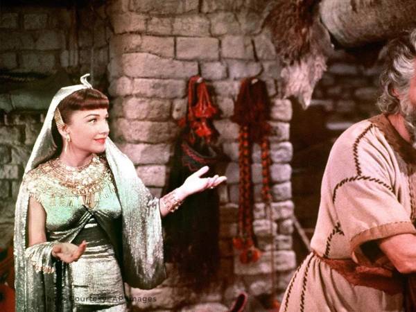 Durante Semana Santa 2026, las principales plataformas de streaming como Netflix, Prime Video y HBO ofrecen una selección de películas religiosas ideales para reflexionar en familia, desde clásicos sobre la vida de Jesús hasta relatos bíblicos y producciones modernas inspiradas en la fe. Aquí tienes una guía con títulos destacados que puedes disfrutar desde casa.