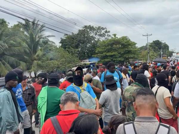Los garífunas de diferentes comunidades del litoral atlántico aseguraron que se mantendrán en la protesta hasta lograr la libertad definitiva de sus compañeros.