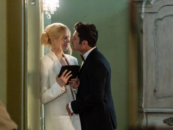 Nicole Kidman y Zac Efron en una escena de “A Family Affair”.