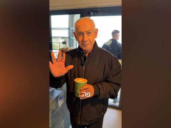 En un video viral, Netanyahu se muestra con vida y en buen estado, aclarando las falsas versiones sobre su muerte que circulaban en internet.