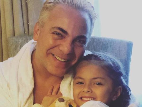 La hija menor de<b> Cristian Castro</b> vuelve a llamar la atención en redes sociales. <b>Rafaela Castro</b> reapareció en Instagram tras varios meses de ausencia y su regreso no pasó desapercibido.