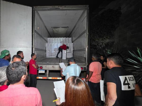 La custodia se mantuvo hasta su destino final: el Gimnasio Municipal