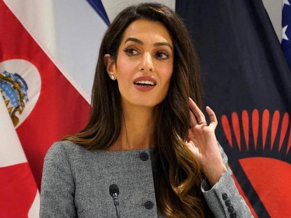 Amal Clooney ha representado a víctimas de atrocidades masivas en varios procesos internacionales.