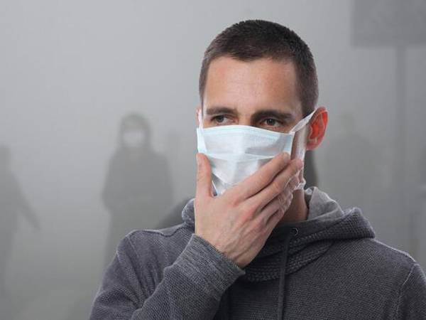 Se recomienda usar mascarilla en lugares contaminados.