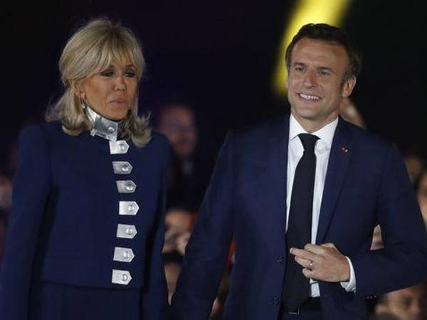 El presidente francés, Emmanuel Macron, y su esposa, Brigitte Macron, demandaron por difamación a la influencer conservadora Candace Owens, quien creó una serie de investigación llamada 'Becoming Brigitte', en la que afirma que la primera dama de Francia es un hombre.