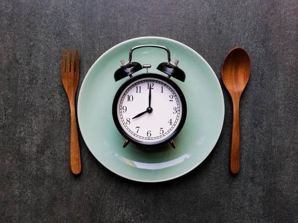 La hora de comer debe ser respetada y estable.