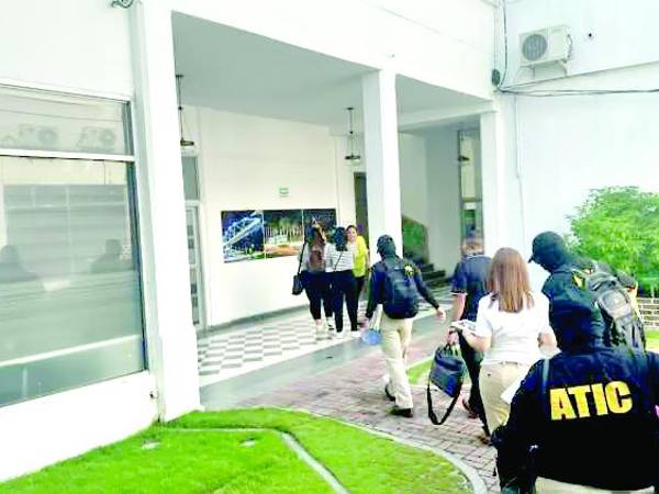 El secuestro de documentos sigue y se realizan las citaciones correspondientes para que comparezcan al MP.