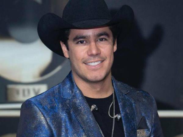 Eduardo Capetillo Jr. aclaró que no tiene una relación sentimental por los momentos.