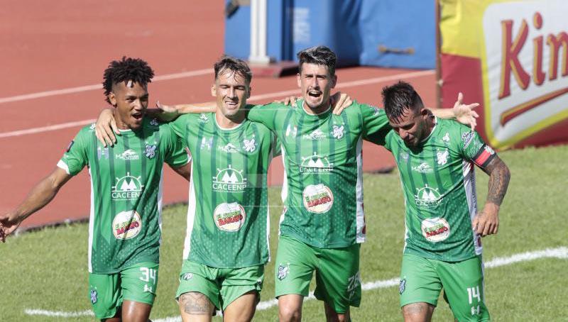 Platense no llegó a un acuerdo con Salomón Nazar y su nuevo entrenador es uruguayo