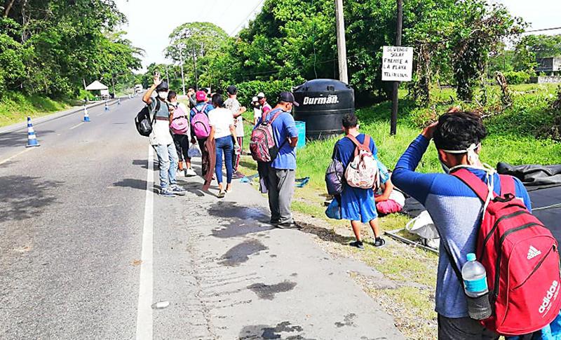 Hallan muertos a seis presuntos traficantes de migrantes en Ciudad Juárez