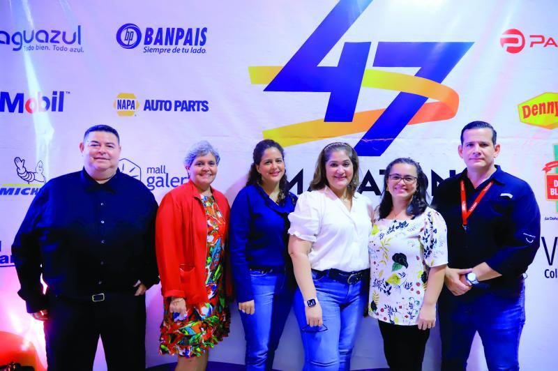 Nelson García, Arlene Castellón, Doris Peña de Rivera, Isabel Sabillón de Díaz, Lastenia Lanza y Eddy Montalván