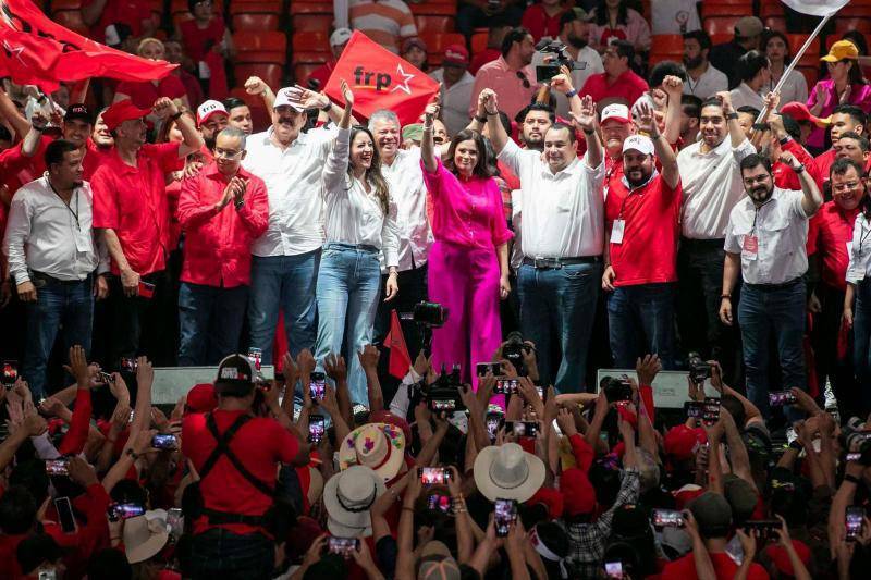 Aldana, quien se convirtió en alcalde de la capital hondureña en 2021, dijo en una entrevista reciente que “el pueblo es la mejor valoración de cualquier funcionario y si el funcionario ha sido bueno y el pueblo lo valora, qué bien, y si el funcionario ha sido malo y el pueblo lo castiga, pues ahí está la sanción”, sin descartar o confirmar su aspiración de reelegirse.