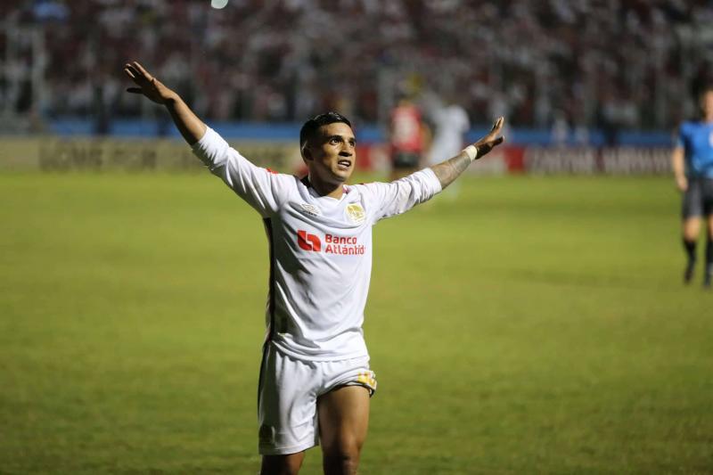 Michaell Chirinos se despide del Olimpia con emotivas palabras