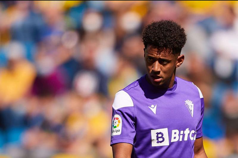 Antony Lozano ha comenzando como titular en el Cádiz en el inicio de la presente temporada en el fútbol de España.