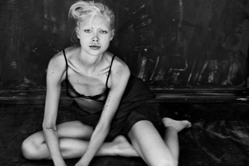 Fiscalía muestra fotos de Weinstein con Clinton o reina Isabel para destacar su influencia