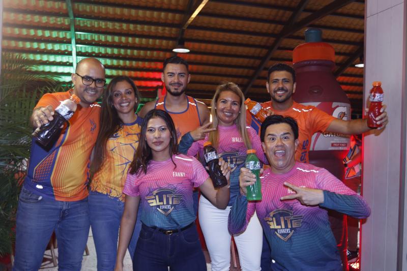 Gatorade y LA PRENSA agasajaron a equipos de corredores de la Maratón