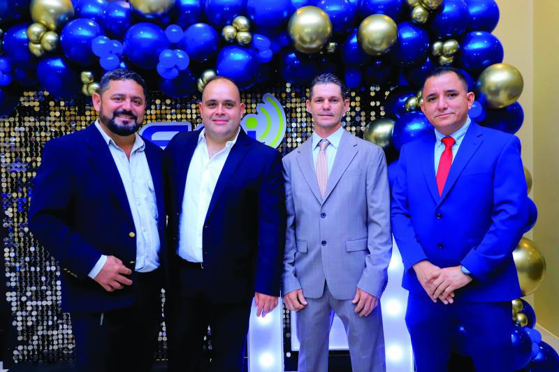 Los socios fundadores: Felipe Trondel, Juan Jerezano, Michael Senn y Denis Chávez.