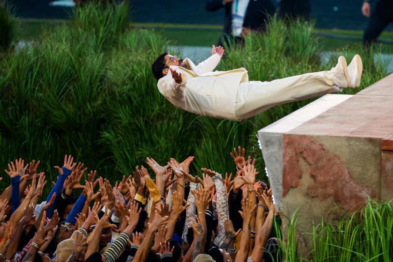 Así fue el concierto que compitió con Bad Bunny en la Super Bowl