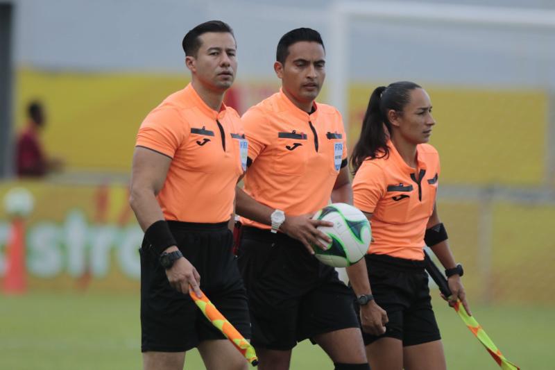 Roney Salinas soñaba con impartir justicia en una Copa del Mundo como lo hizo su padre en Francia 1998, aunque a nivel adulto.