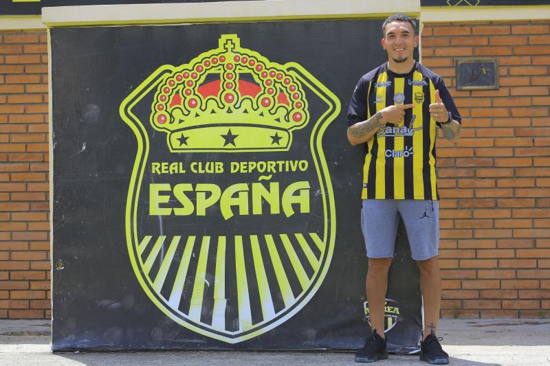 Raí Villa habla de la racha goleadora con Real España y su dupla con Rocca