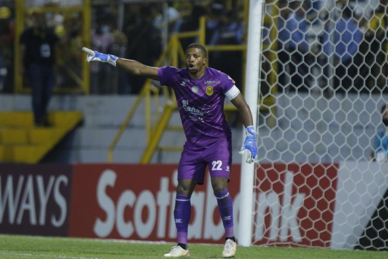 Afición de Real España dividida sobre Buba López: “No es lealtad, busca dinero”